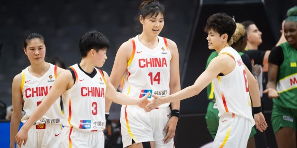中国女篮首胜功臣诞生！不是韩旭和张子宇，宫鲁鸣这步棋走对了