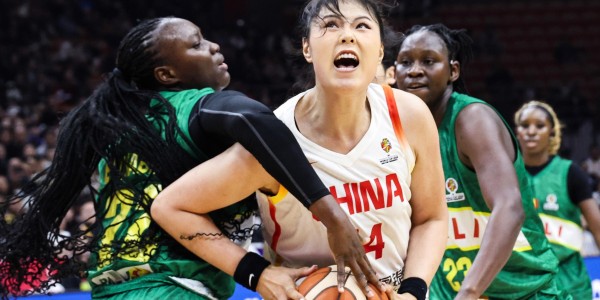 中国女篮首胜功臣诞生！不是韩旭和张子宇，宫鲁鸣这步棋走对了